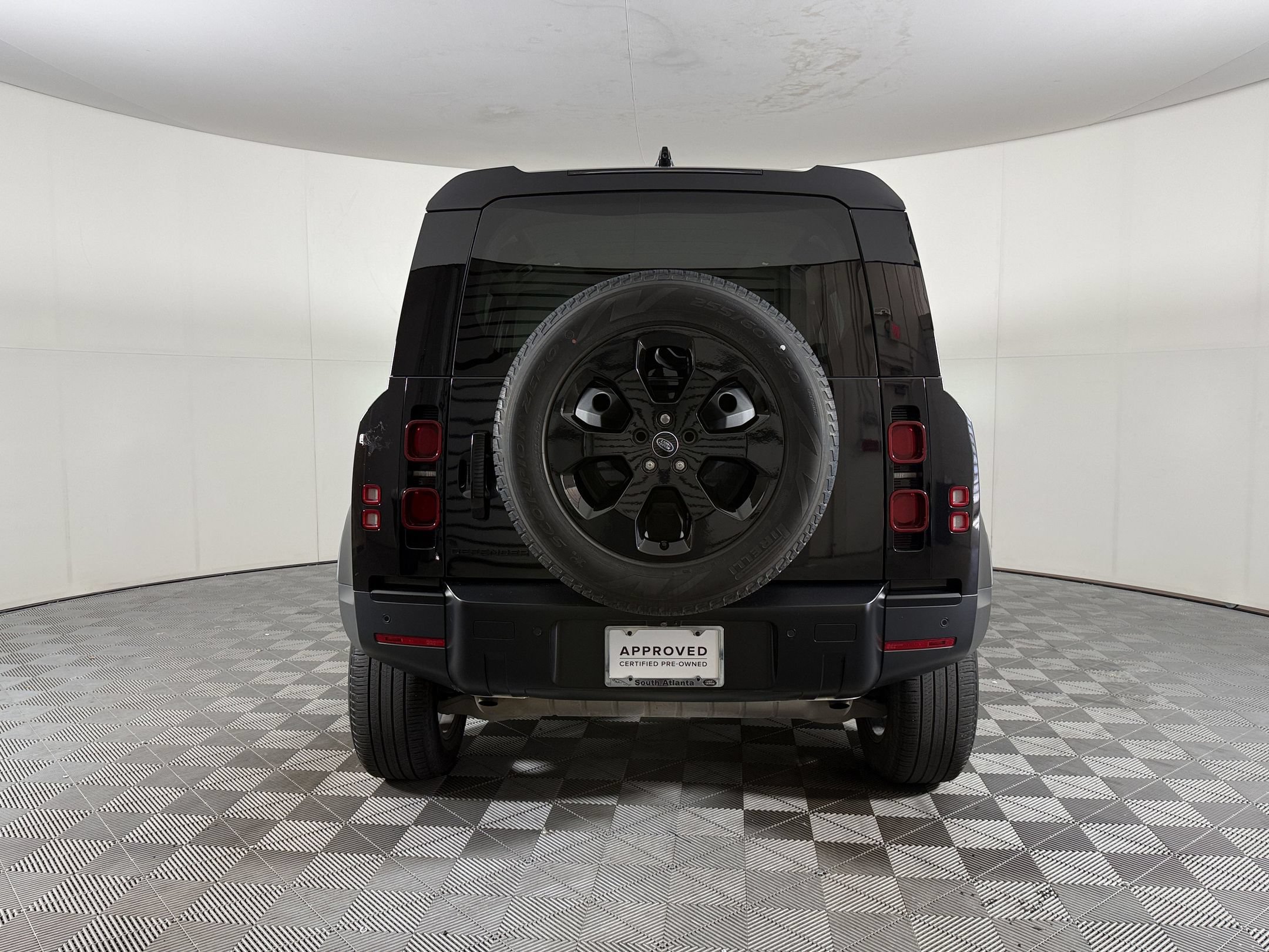 Used 2024 Land Rover Defender 110 S AWD/4WD image 10