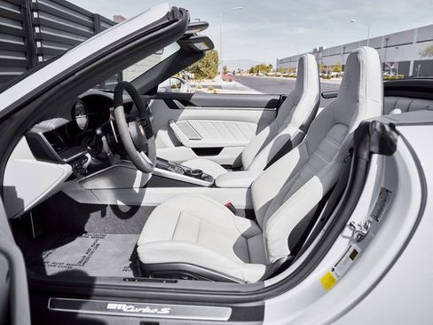 Used 2025 Porsche 911 Turbo S image 29