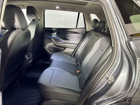 New 2026 Volkswagen Tiguan SE AWD/4WD image 20