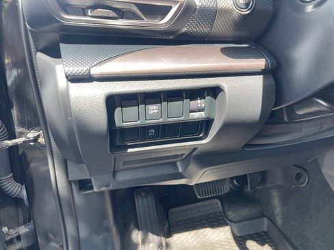 Used 2023 Subaru Forester Premium AWD/4WD image 21