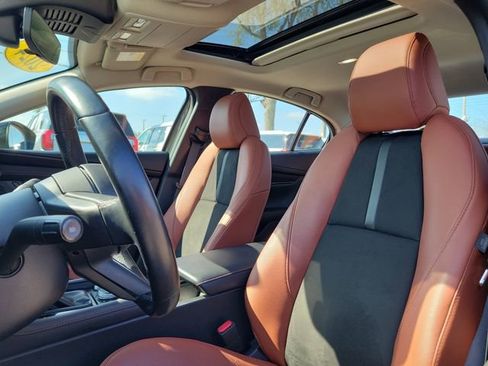 Used 2024 MAZDA MAZDA3 s image 16