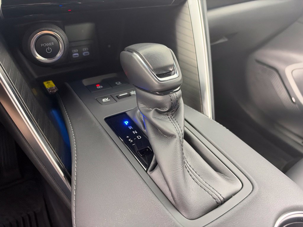 Used 2023 Toyota Venza XLE AWD/4WD image 19