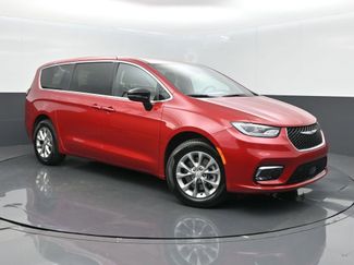 New 2026 Chrysler Pacifica Select image 1