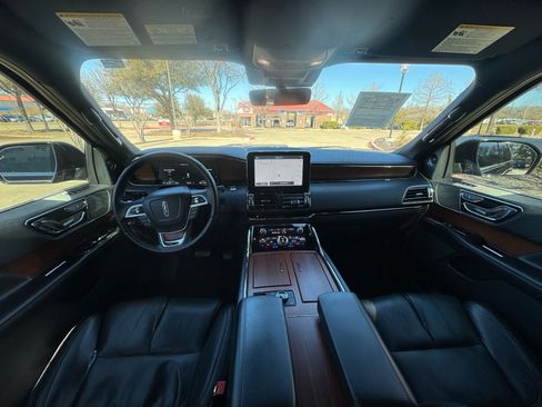 Used 2020 Lincoln Navigator 2WD image 22