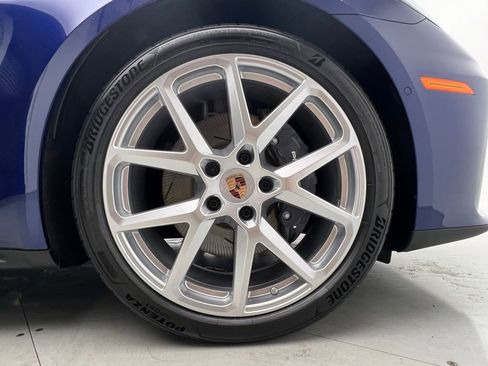 Used 2025 Porsche Panamera image 27
