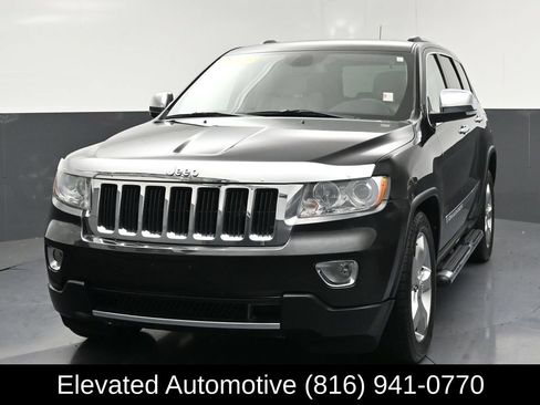 Used 2013 Jeep Grand Cherokee Limited w/ Mopar Chrome Edition Group AWD/4WD image 3