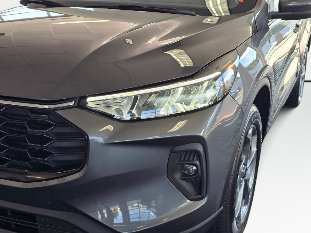 Used 2025 Ford Escape ST-Line Select AWD/4WD image 10