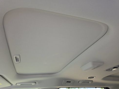 New 2026 Kia Carnival SX FWD image 23