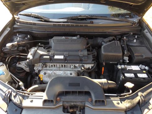 Used 2009 Hyundai Elantra GLS image 10