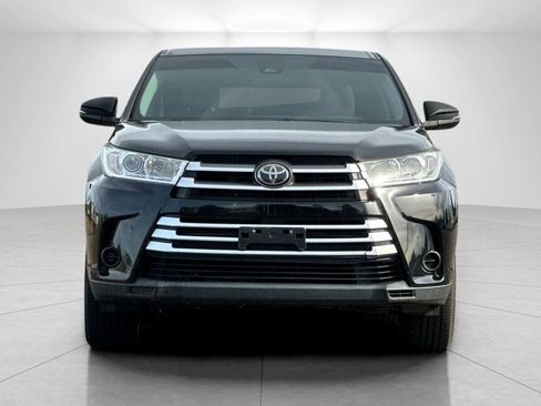 Used 2018 Toyota Highlander LE image 8