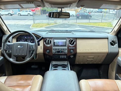 Used 2011 Ford F250 Lariat w/ Lariat Ultimate Pkg AWD/4WD image 17