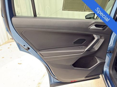 Used 2019 Volkswagen Tiguan SE w/ Panoramic Sunroof Package AWD/4WD image 15