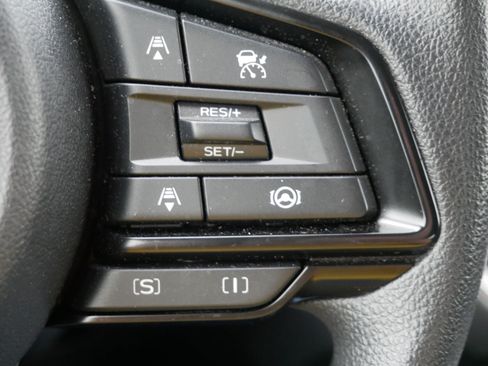 Used 2025 Subaru Crosstrek 2.5i Premium AWD/4WD image 29