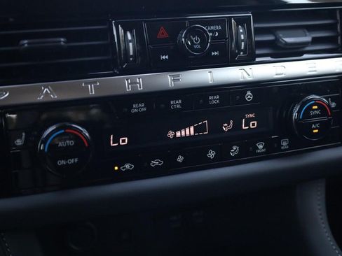 New 2026 Nissan Pathfinder SL AWD/4WD image 16