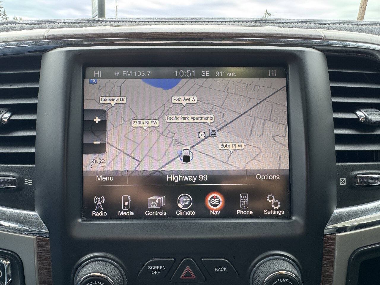 Used 2015 RAM 1500 Laramie AWD/4WD image 36