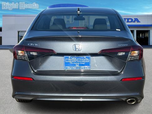 Used 2025 Honda Civic Sport image 6