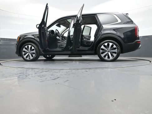 Certified 2022 Kia Telluride S image 50