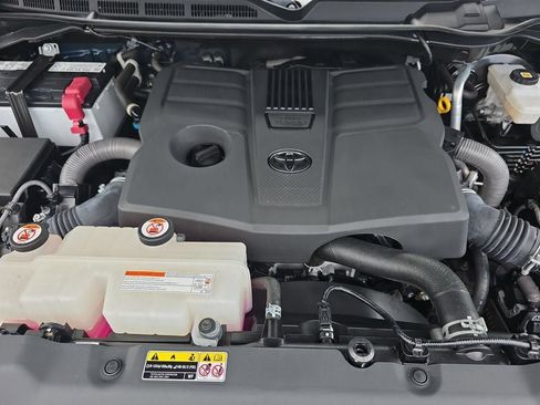 Used 2023 Toyota Tundra Limited w/ Power Package AWD/4WD image 37