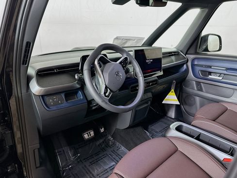New 2025 Volkswagen ID. Buzz Pro S image 9