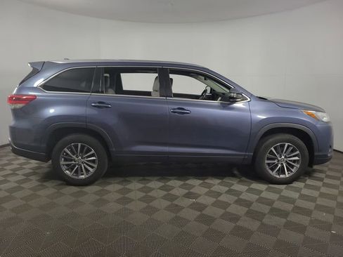 Used 2019 Toyota Highlander XLE image 10