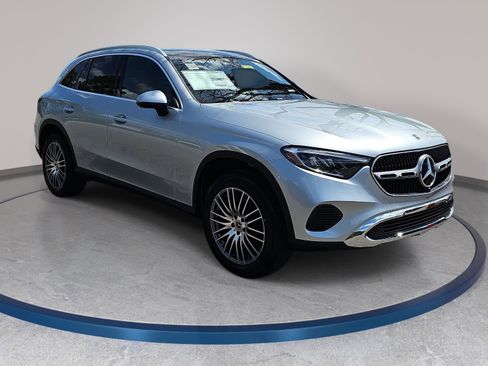 New 2026 Mercedes-Benz GLC 300 image 3