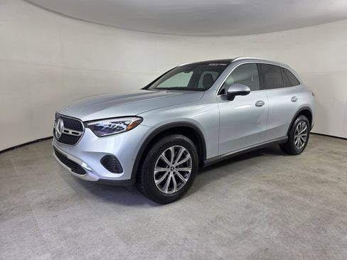 Certified 2026 Mercedes-Benz GLC 300 image 8