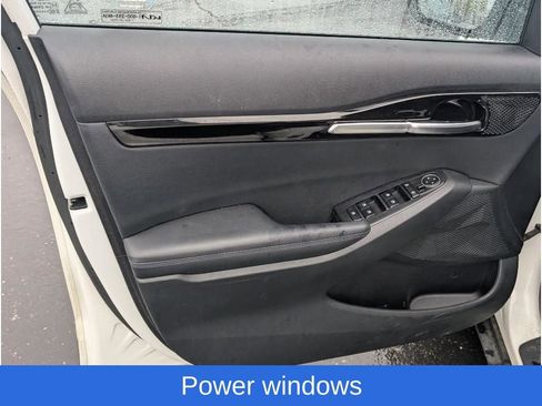 Used 2023 Kia Seltos S w/ Navigation Package image 15