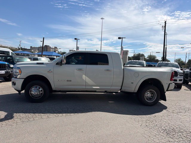 Used 2022 RAM 3500 Limited AWD/4WD image 3