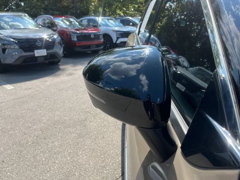 Used 2024 Nissan Rogue Platinum FWD image 37