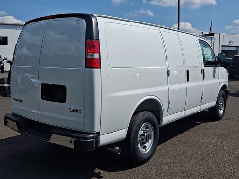 New 2026 GMC Savana 2500 w/ Driver Convenience Package RWD image 4