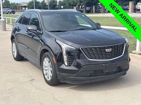 Used 2023 Cadillac XT4 Luxury w/ Cold Weather Package FWD image 1