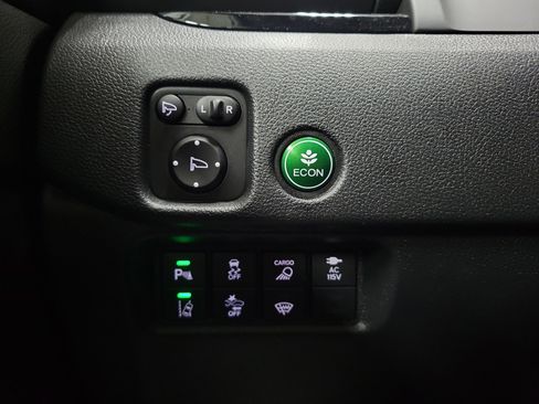 Certified 2025 Honda Ridgeline Black Edition image 23