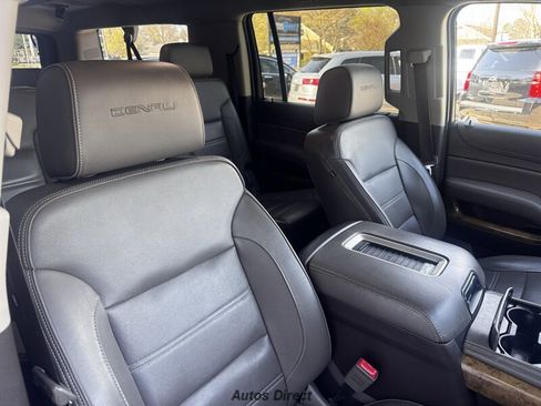 Used 2017 GMC Yukon XL Denali image 26