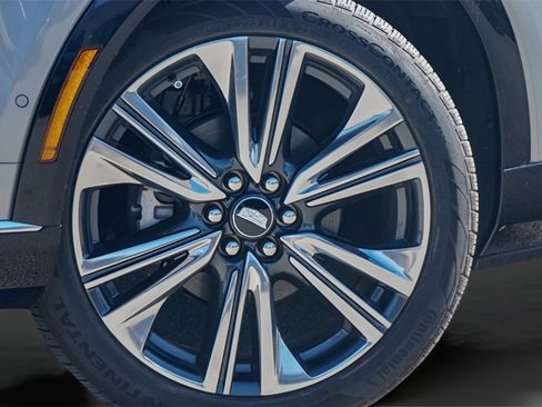 New 2025 Cadillac Optiq Luxury 2 w/ LPO, Floor Liner Package image 2