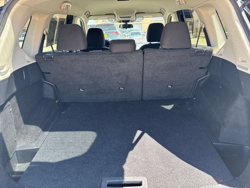 Used 2023 Nissan Rogue S FWD image 29
