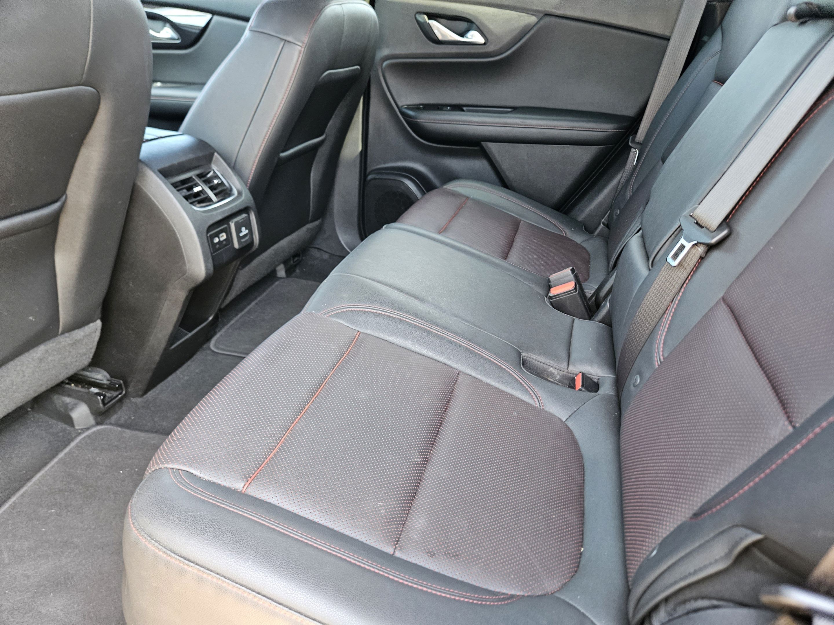 Used 2021 Chevrolet Blazer RS w/ Enhanced Convenience Package FWD image 21