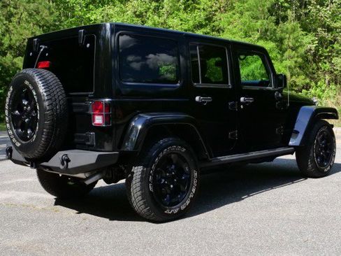 Used 2015 Jeep Wrangler Unlimited Sahara image 16