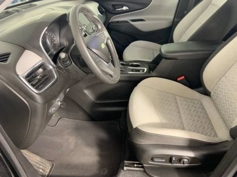 Used 2022 Chevrolet Equinox LS w/ LS Convenience Package FWD image 22