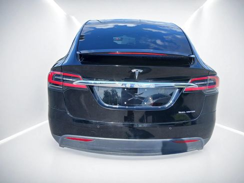 Used 2020 Tesla Model X Long Range AWD/4WD image 4