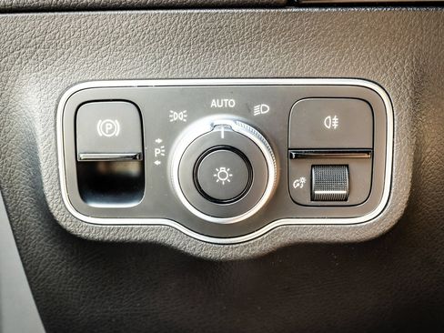 Used 2021 Mercedes-Benz GLA 250 4MATIC image 19