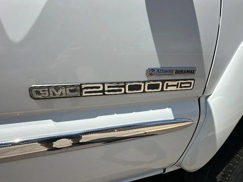 Used 2007 GMC Sierra 2500 SLE w/ Heavy-Duty Power Package RWD image 9