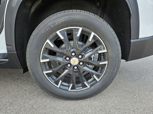 New 2026 Chevrolet Traverse LT w/ Sun and Wheel Package image 16