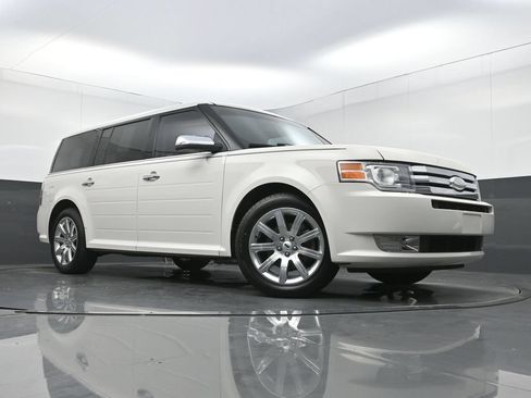 Used 2012 Ford Flex Limited FWD image 22