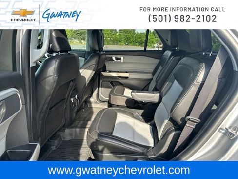 Used 2022 Ford Explorer XLT w/ Equipment Group 202A AWD/4WD image 23
