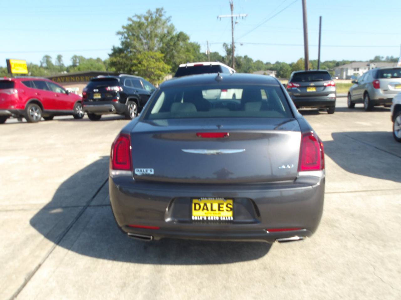 Used 2019 Chrysler 300 Touring w/ Sport Appearance Package RWD image 12