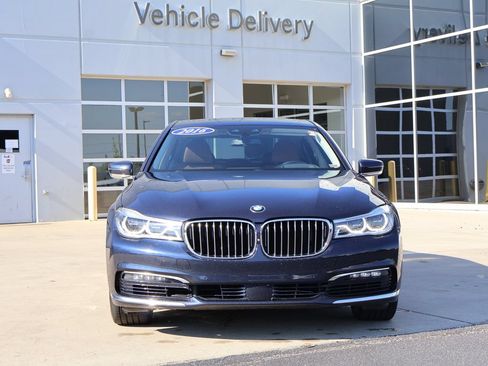 Used 2016 BMW 750i xDrive AWD/4WD image 2