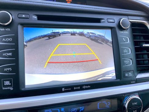 Used 2016 Toyota Highlander Limited image 26