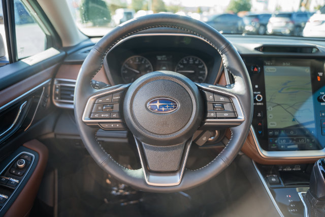Used 2025 Subaru Outback Touring XT AWD/4WD image 30
