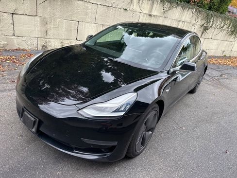 Used 2018 Tesla Model 3 Mid Range image 3
