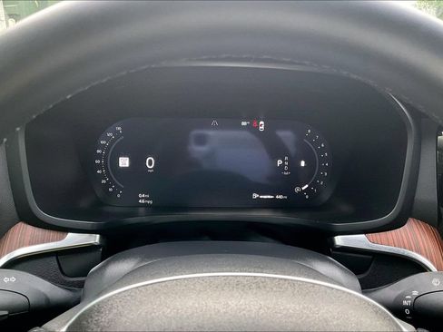 Certified 2025 Volvo V60 B5 Cross Country Plus AWD/4WD image 31